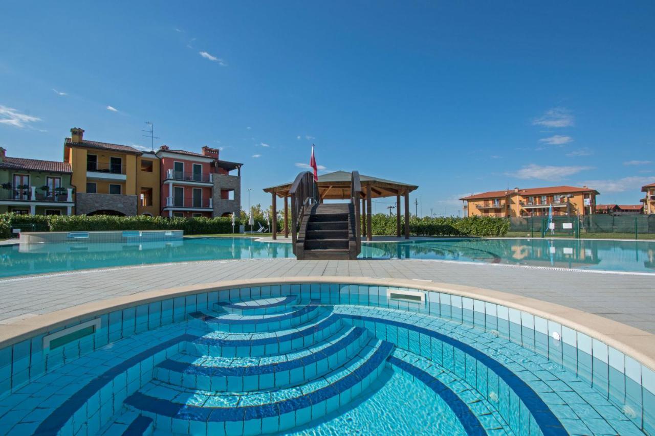 Baglio Degli Ulivi 3 Apartment By Wonderful Italy Sirmione Buitenkant foto
